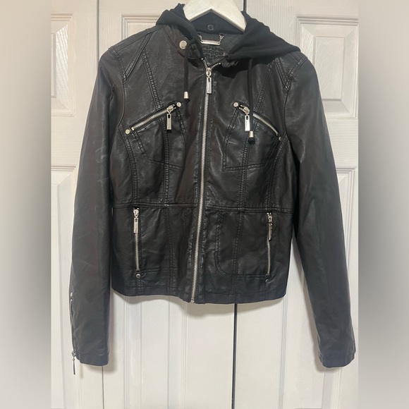 Black Faux Leather Jacket with Silver embellishments- size M - Picture 3 of 5